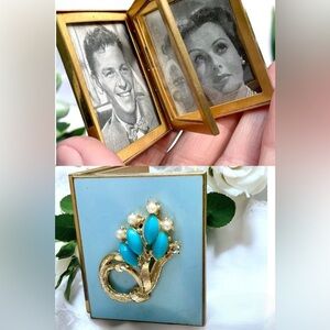 🌺Rare Vintage Blue Enamel Mini Photo Album/Frame
